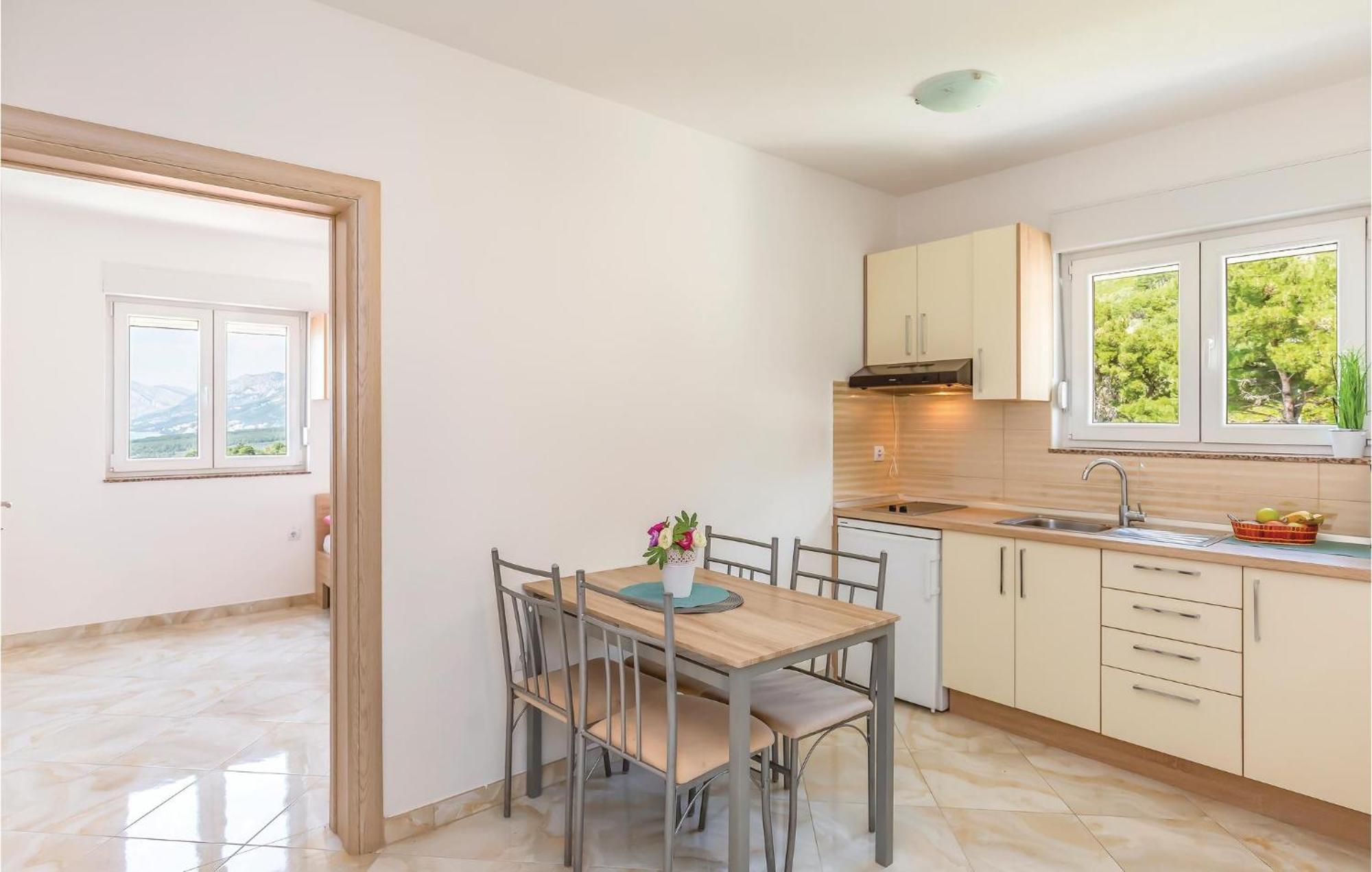 Awesome Apartment In Krvavica With Kitchen Ngoại thất bức ảnh